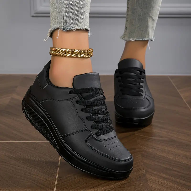 Brelina - Women's sneakers with laces