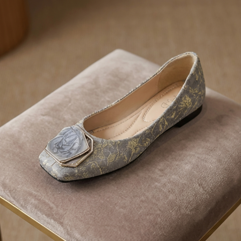Roslin - Flat Shoes With Buckle And Texture